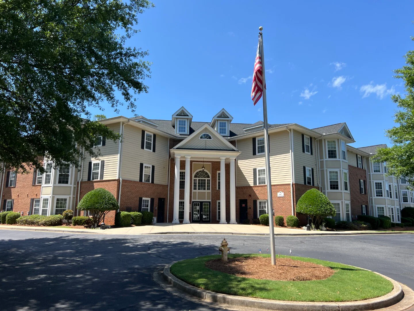 Laurel Oaks image